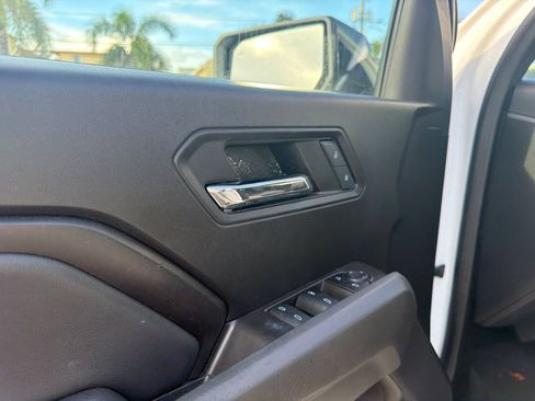 Used 2024 GMC Canyon Elevation w/ Convenience Package AWD/4WD image 18