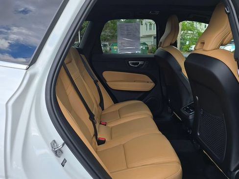 Used 2020 Volvo XC60 T5 Inscription AWD/4WD image 12