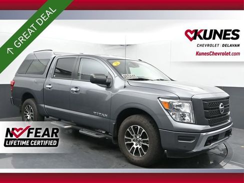 Used 2021 Nissan Titan SV w/ SV Convenience Package image 1