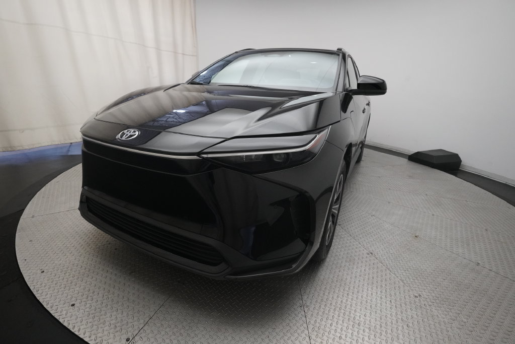 Used 2024 Toyota bZ4X FWD w/ Weather Package image 12