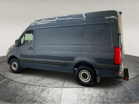 Used 2019 Mercedes-Benz Sprinter 144 image 5