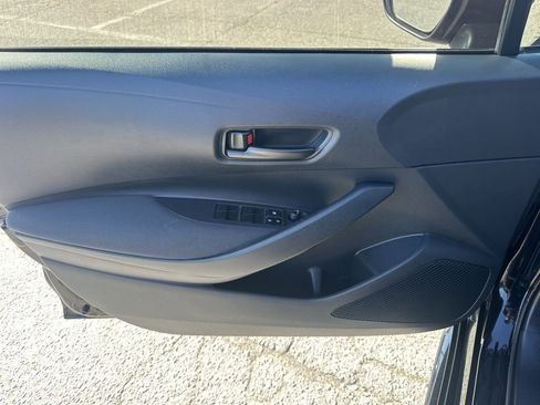 Used 2023 Toyota Corolla LE image 21