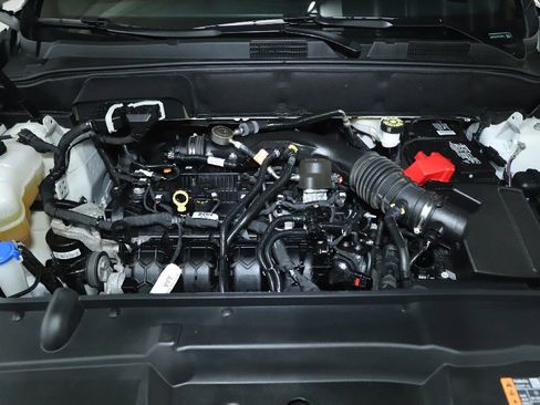 Certified 2023 Lincoln Nautilus Reserve image 36