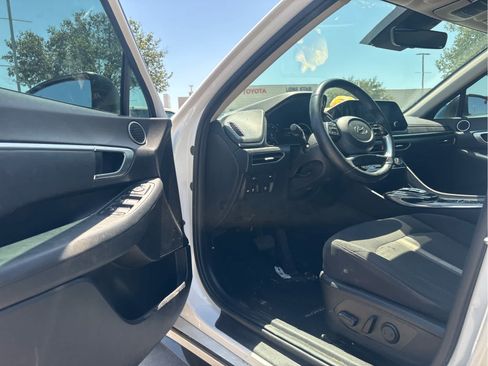 Used 2021 Hyundai Sonata SEL w/ Convenience Package FWD image 9