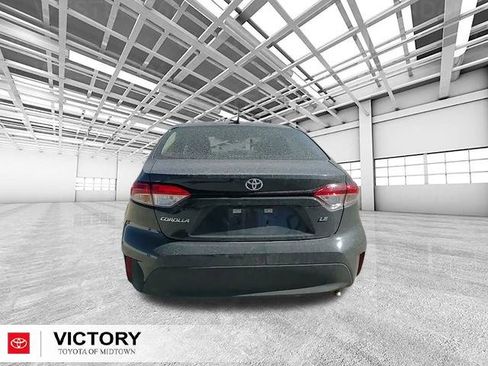 Used 2025 Toyota Corolla LE image 4