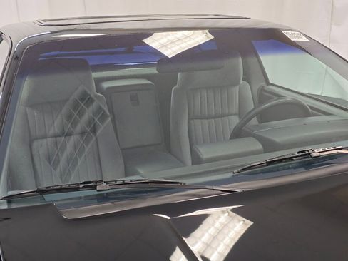 Used 1988 Pontiac Fiero GT image 36