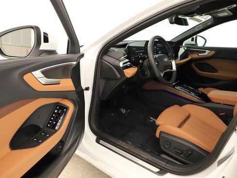 Used 2025 Audi A5 2.0T Prestige w/ 19" Wheel Package image 14