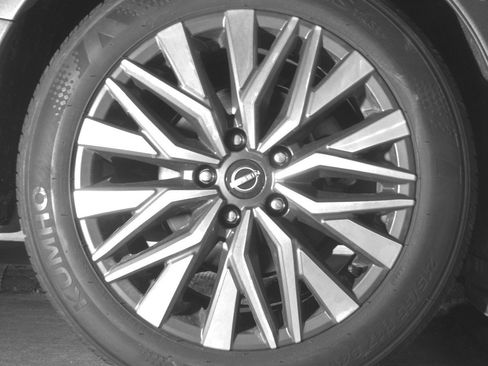 Used 2025 Nissan Altima 2.5 SV image 12