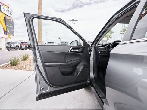 Used 2024 Mitsubishi Outlander SE image 18