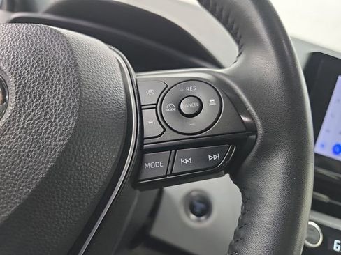 Used 2023 Toyota Corolla SE image 38
