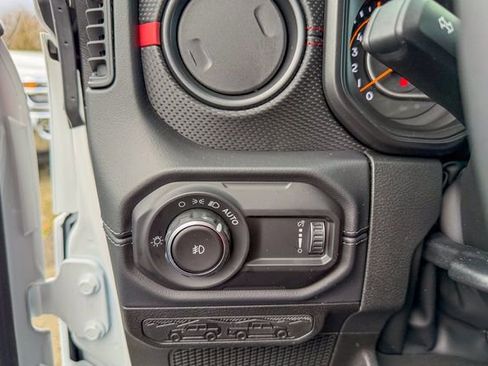 New 2026 Jeep Wrangler Unlimited Rubicon w/ Technology Group image 21