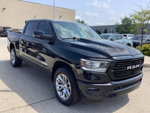 Used 2023 RAM 1500 Laramie AWD/4WD image 3