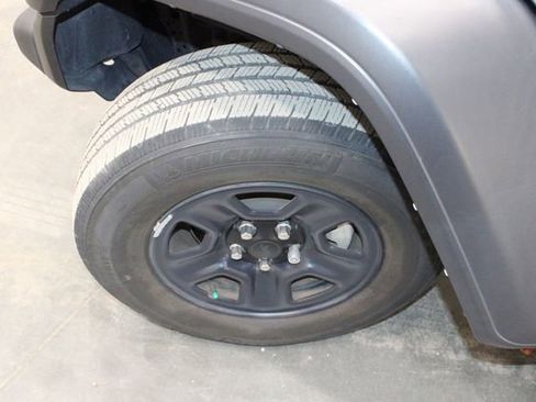 Used 2022 Jeep Wrangler Unlimited Sport image 40