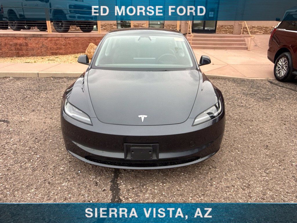 Used 2025 Tesla Model 3 RWD image 2