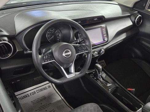 Used 2024 Nissan Kicks SV image 9