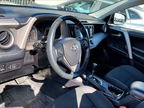 Used 2018 Toyota RAV4 XLE w/ Plus Extra Value Package FWD image 9