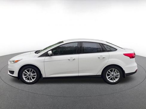 Used 2017 Ford Focus SE FWD image 9