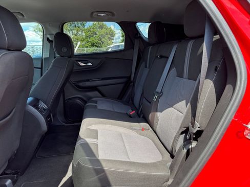 Used 2025 Chevrolet Blazer LT FWD image 22