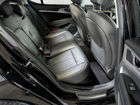 Used 2022 Genesis G70 2.0T w/ Prestige Package image 19