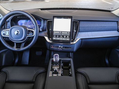 New 2026 Volvo XC90 T8 Ultra w/ Protection Package AWD/4WD image 12