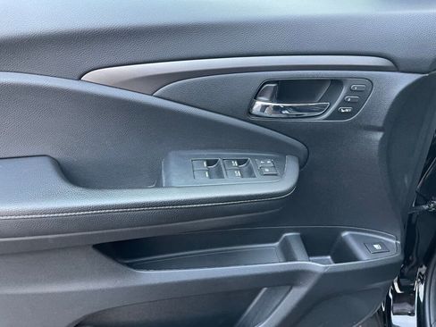 Used 2023 Honda Ridgeline RTL-E image 6