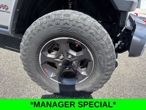 Used 2020 Jeep Gladiator Rubicon AWD/4WD image 2