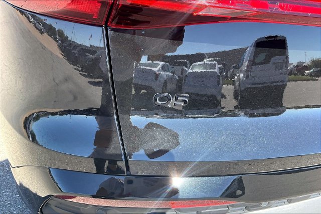 Used 2025 Audi Q5 Premium AWD/4WD image 33