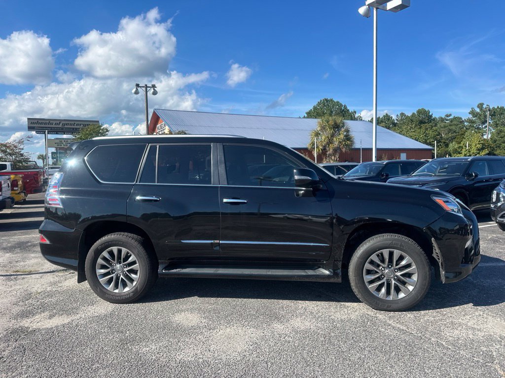 Used 2016 Lexus GX 460 Luxury AWD/4WD image 2
