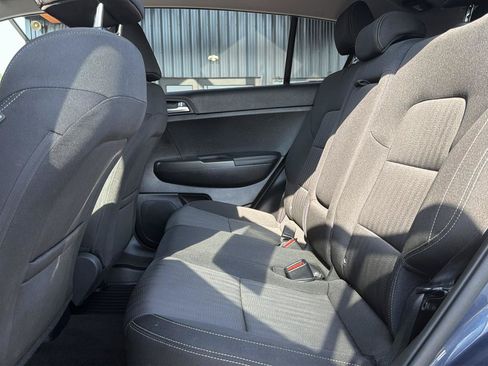 Used 2020 Kia Sportage LX AWD/4WD image 16