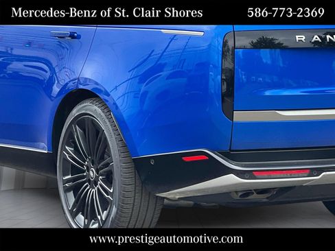 Used 2024 Land Rover Range Rover Long Wheelbase SE AWD/4WD image 4