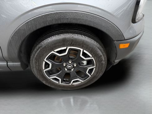 Certified 2025 Ford Bronco Sport Outer Banks w/ Outer Banks Tech Package+ AWD/4WD image 33
