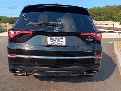 Used 2023 Acura MDX SH-AWD w/ Technology Package image 4