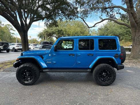 Used 2021 Jeep Wrangler Unlimited Sahara image 4