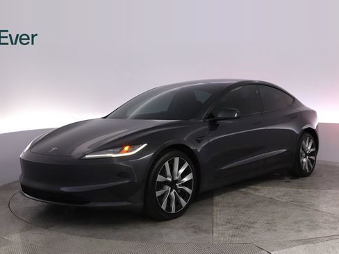 Used 2024 Tesla Model 3 Standard Range RWD image 2