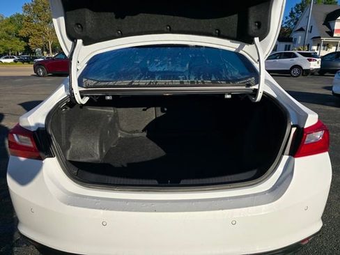 Used 2024 Chevrolet Malibu LT image 26