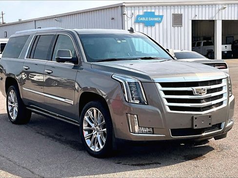 Used 2018 Cadillac Escalade ESV Premium Luxury AWD/4WD image 1