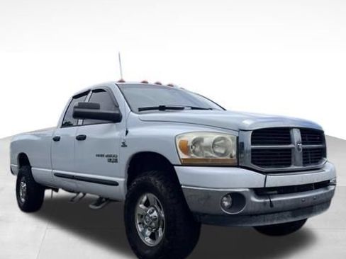 Used 2006 Dodge Ram 2500 Truck SLT AWD/4WD image 3