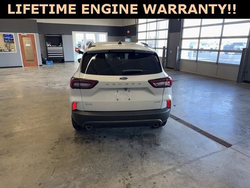 Used 2025 Ford Escape ST-Line w/ Cold Weather Package image 7