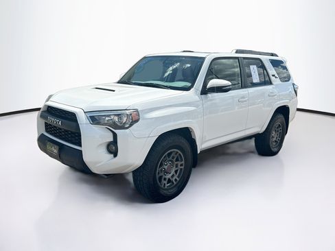Used 2019 Toyota 4Runner TRD Off-Road Premium AWD/4WD image 3