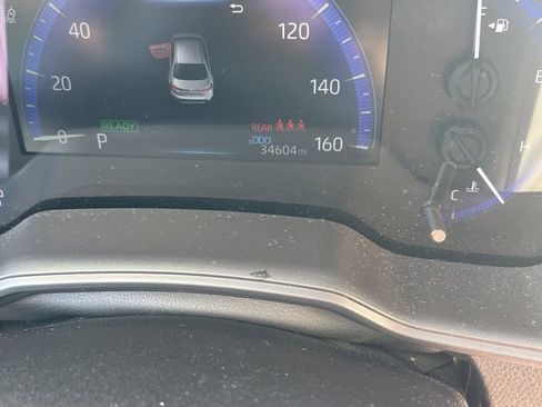 Used 2021 Toyota Corolla LE FWD image 5