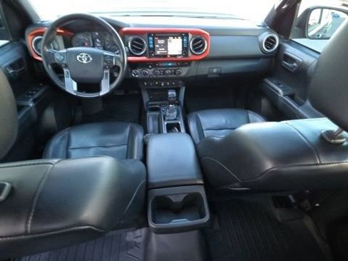 Used 2019 Toyota Tacoma TRD Pro AWD/4WD image 14