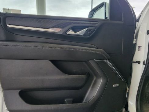 Used 2024 GMC Yukon Denali AWD/4WD image 13