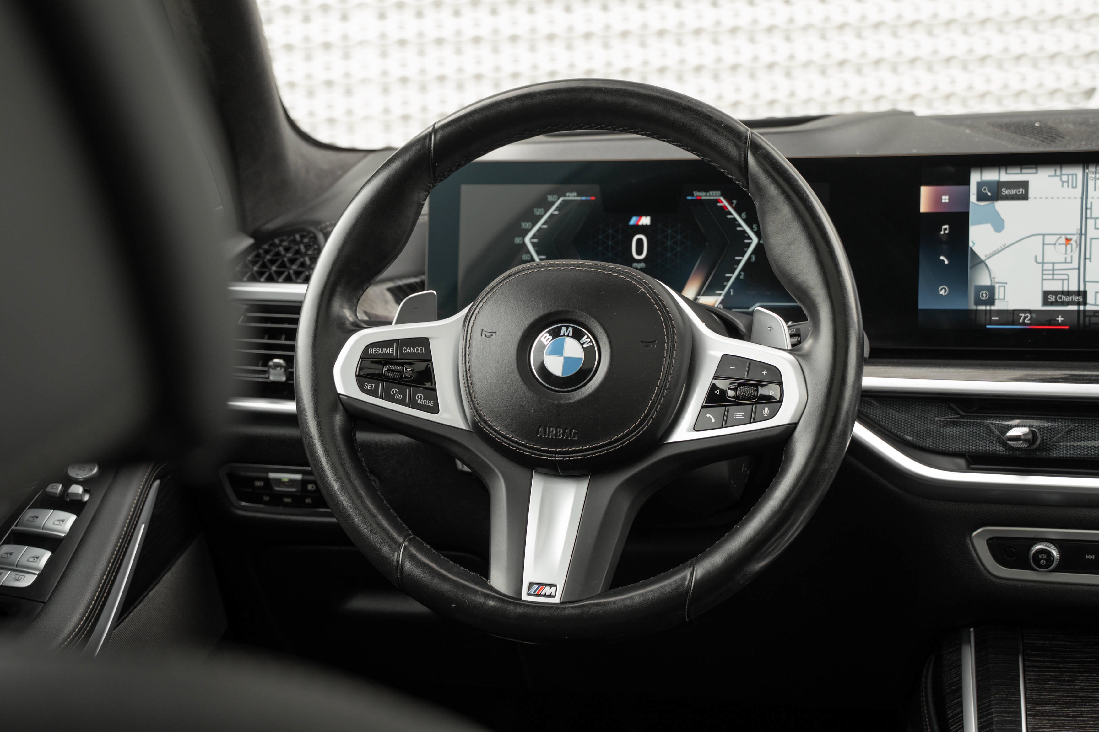 Used 2023 BMW X7 xDrive40i w/ M Sport Package AWD/4WD image 9
