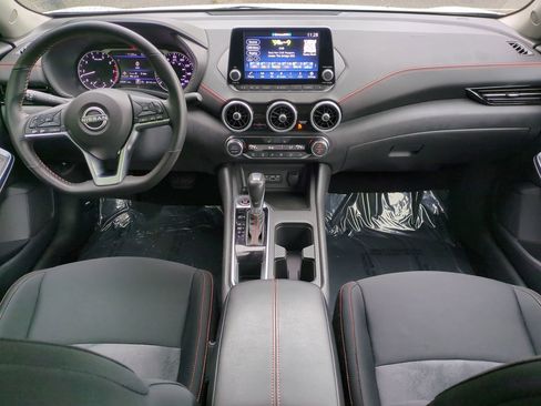 Used 2025 Nissan Sentra SR FWD image 14