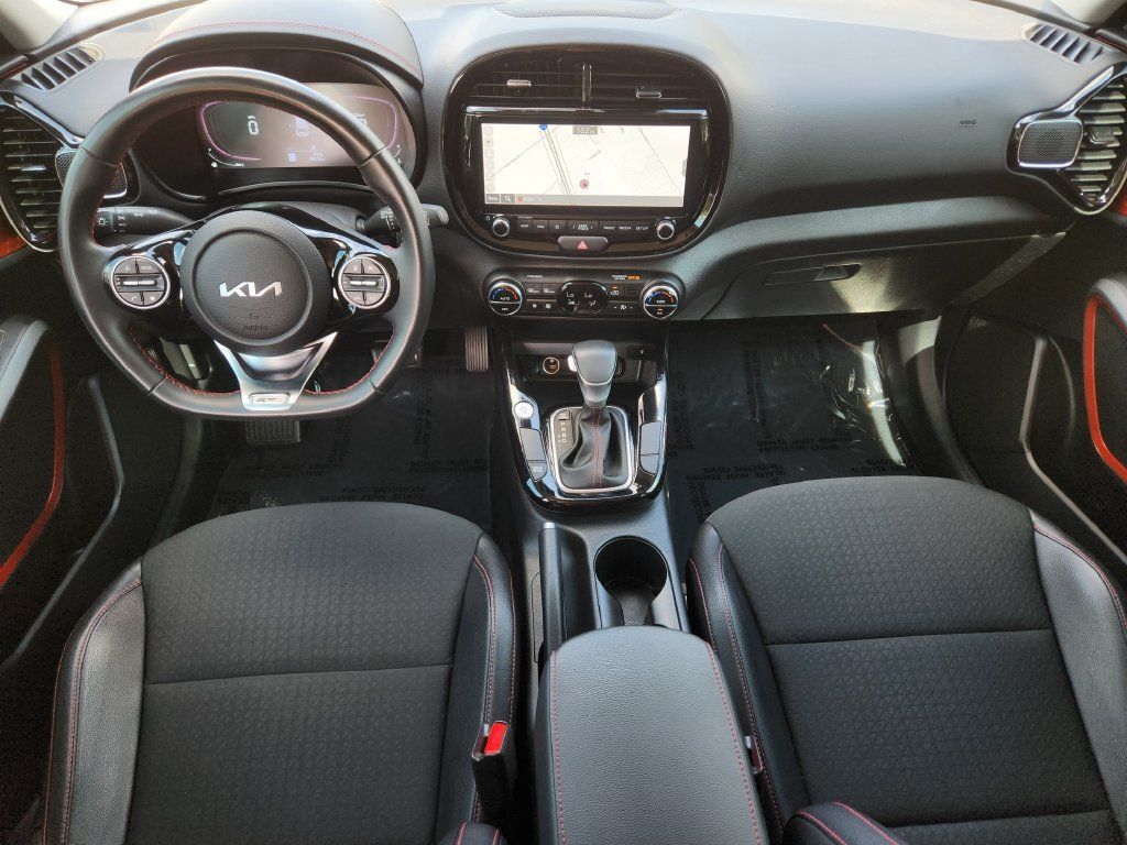 Certified 2024 Kia Soul GT-Line FWD image 5