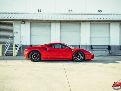 Used 2018 Ferrari 488 GTB image 61