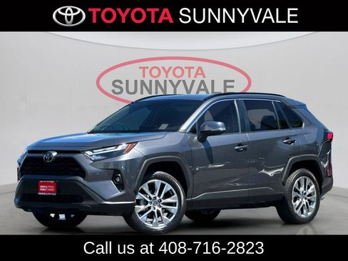Used 2022 Toyota RAV4 XLE Premium AWD/4WD image 2