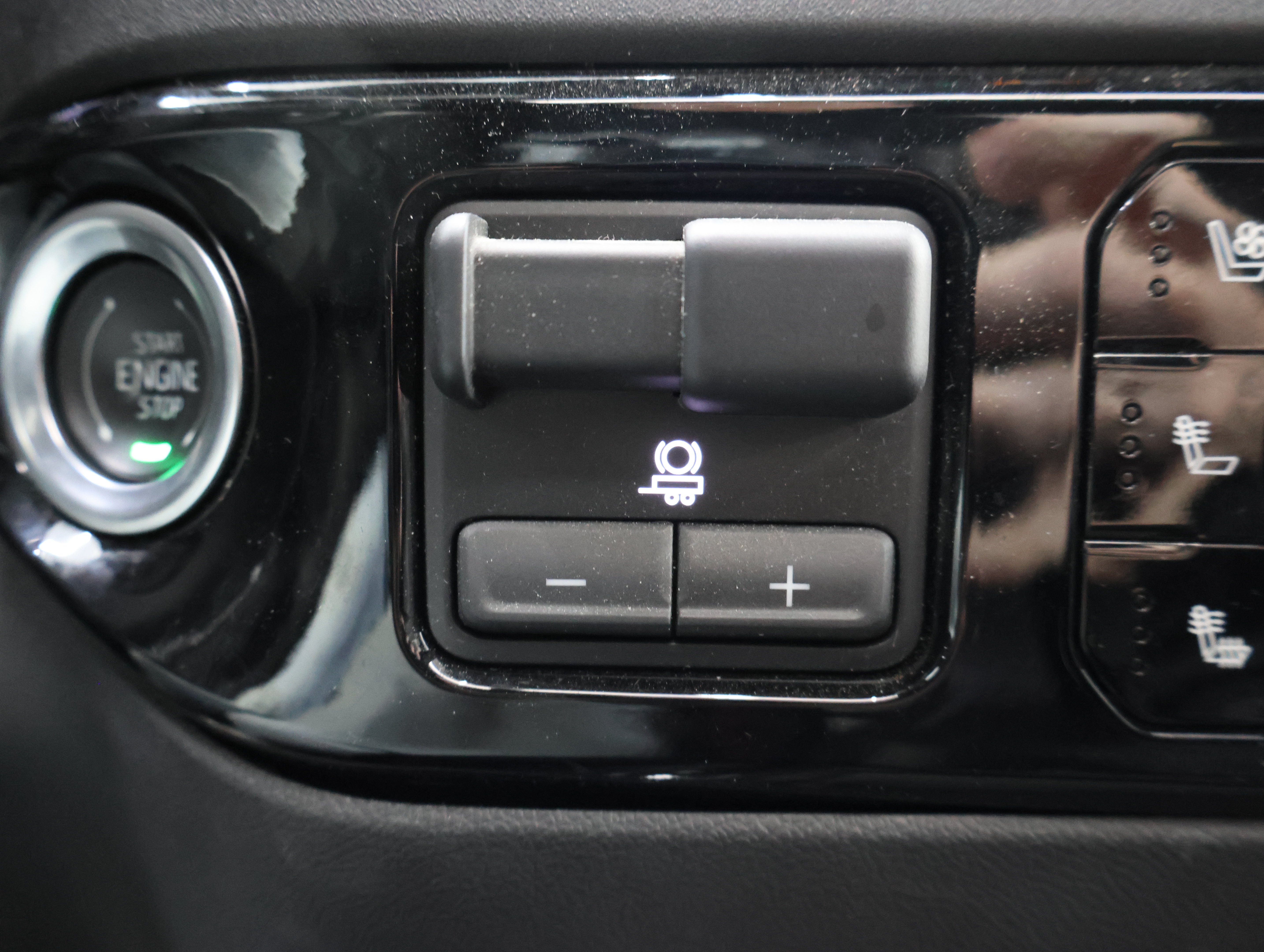 Used 2025 Chevrolet Silverado 2500 ZR2 w/ Technology Package AWD/4WD image 55