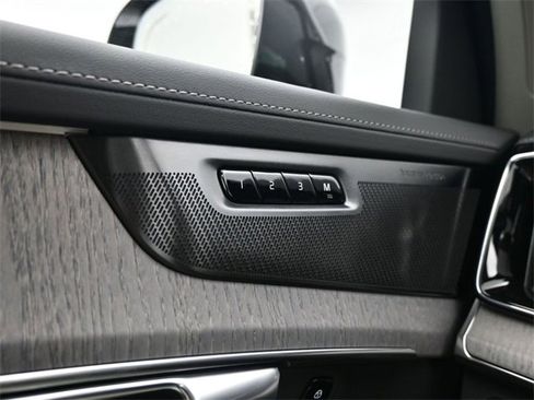 New 2026 Volvo XC90 B6 Ultra w/ Protection Package Premier image 32