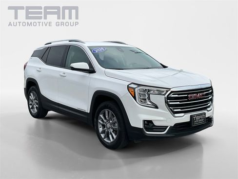 Used 2024 GMC Terrain SLT image 1